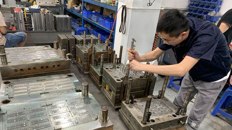 吹塑模具设计：从原理到实践的关键步骤**