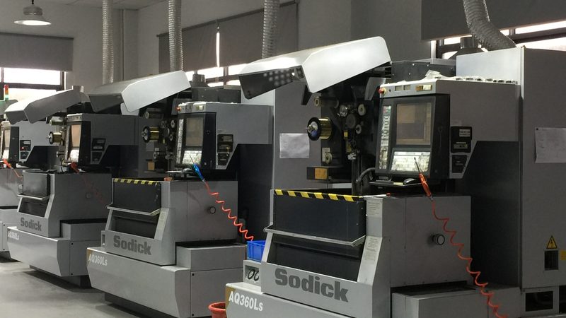 小型模具加工厂定制流程揭秘：从需求到交付的全方位解析