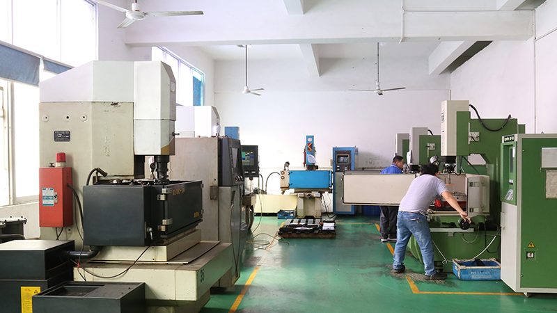 家电精密模具代理加盟：揭秘行业选型与趋势**