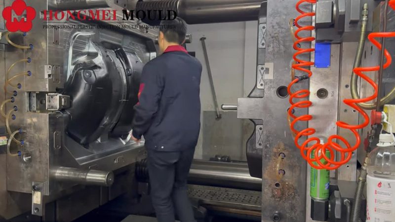 拉伸模具耐用性关键：选型策略与工艺考量